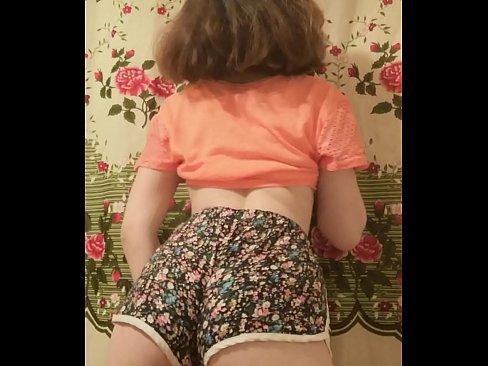 ❤️ Vogëlushja e re seksi duke zhveshur pantallonat e shkurtra në kamera Seks cilësor në sq.xxxhdporn.ru