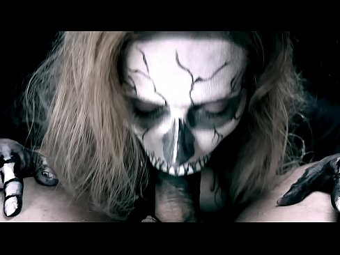 ❤️ Vajzë demonike që thith karin me gojën e saj të zezë dhe gëlltit sperma. Seks cilësor në sq.xxxhdporn.ru